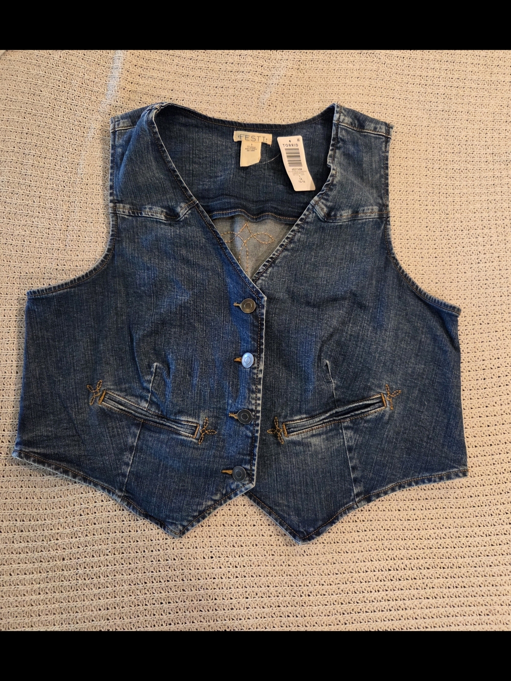 Torrid Festi Embroidered Denim Vest NWT Plus Size 1 XL  [14-16]